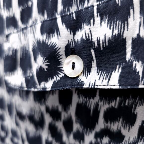 VINTAGE 90s 100%‎ Silk Leopard Print Button Down Shirt Womens Sz M Long Sleeve - Picture 5 of 7